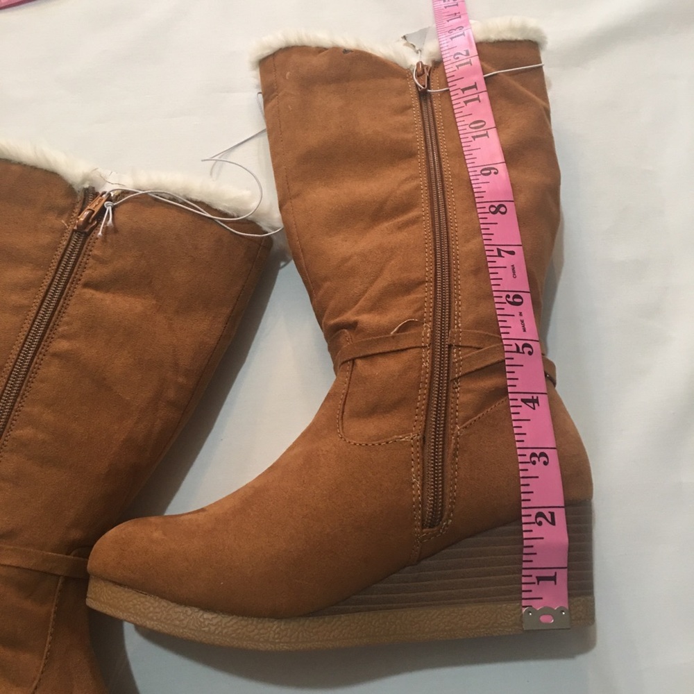 NWOT. Fall Creek Girl Boot - Picture 4 of 8